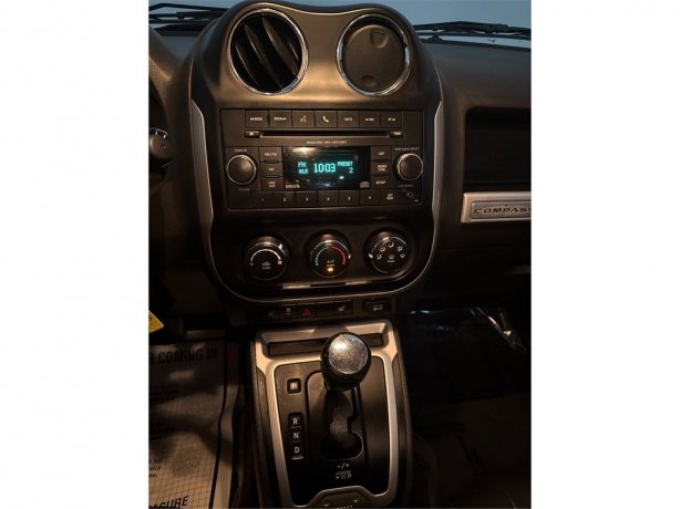 2016 Jeep Compass Latitude photo 25