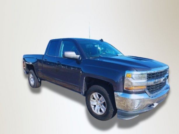 2016 Chevrolet Silverado 1500 LT photo 2