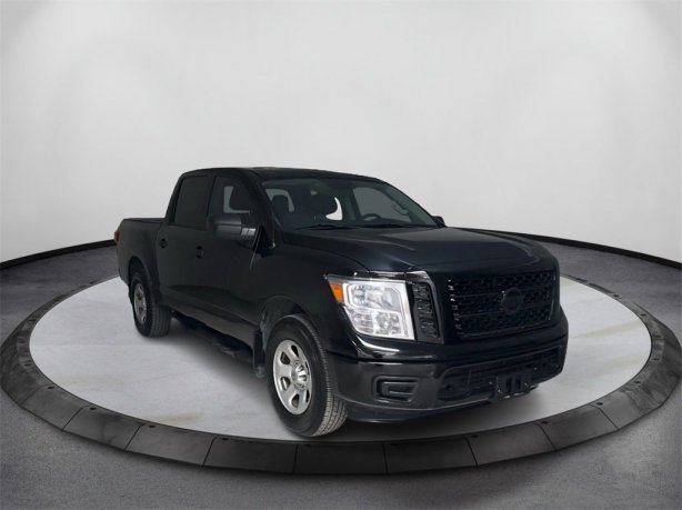2017 Nissan Titan S photo 3