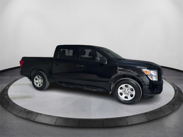 2017 Nissan Titan S photo 4