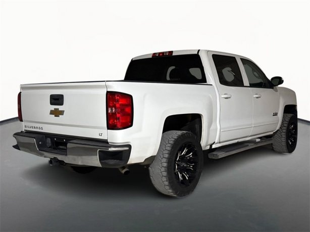 2016 Chevrolet Silverado LT photo 4