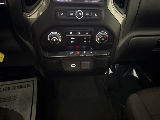 2020 Chevrolet Silverado Custom photo 26