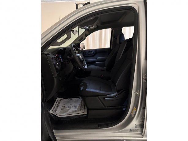 2020 Chevrolet Silverado Custom photo 32
