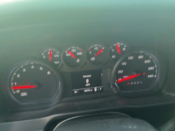 2021 Chevrolet Silverado Custom photo 3